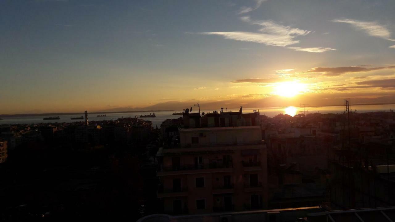 Cozy Apartment In City Center Thessaloniki Exterior foto